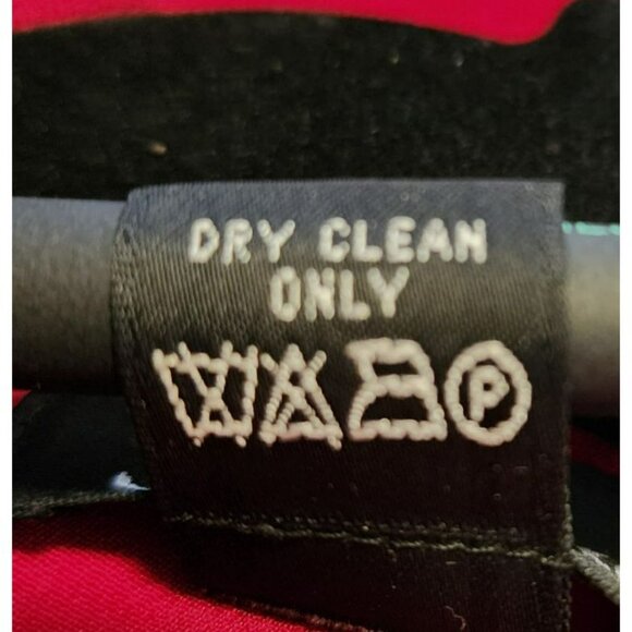 SHOMI Silk Blazer 10 | 100% Silk | Red | Fitted | Vintage Covered Buttons - Picture 4 of 5